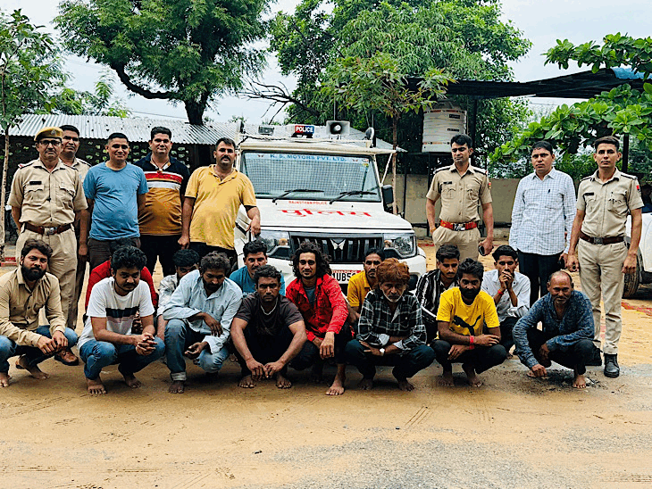 अजमेर में 545 पुलिस जवानों ने 407 लोगों को पकड़ा:110 पुलिस टीम बनाई, 54 वारंटी भी गिरफ्तार किए, एरिया डोमिनेशन अभियान चलाया