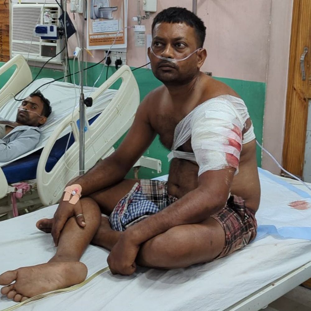 भोजपुर में बदमाशों ने युवक को मारी गोली:नहर के पास बैठा हुआ था, हाथ के पिछले हिस्से में लगी बुलेट