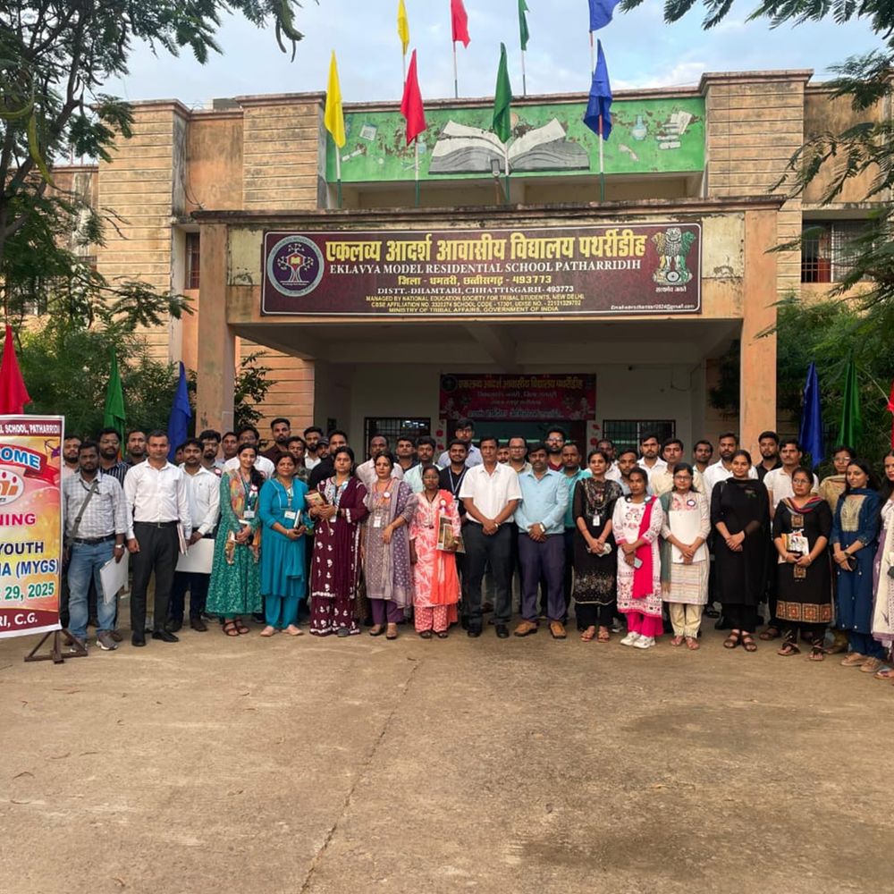 पथर्रीडीह के एकलव्य स्कूल में शिक्षकों का प्रशिक्षण