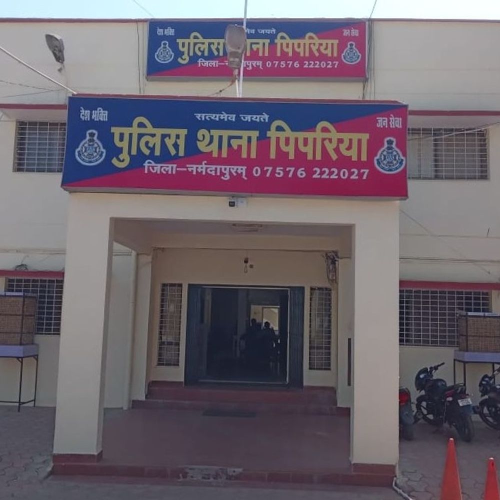 नर्मदापुरम पुलिस ने दो दिन में 39 जुआरी गिरफ्तार किए:10 प्रकरणों में 26 हजार से अधिक नकद जब्त, बनखेड़ी में सबसे ज्यादा कार्रवाई