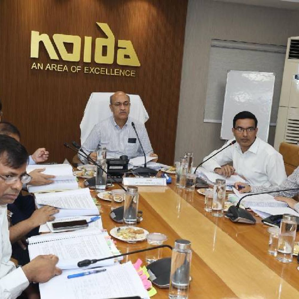 नोएडा के ऑटोमोबाइल क्लस्टर में होंगे 8 भूखंड:12 हजार 596 वर्गमीटर एरिया, चार ऑटो शोरूम, दो रेस्टोरेंट एक कॉमर्शियल व बनेगी मल्टीलेवल कार पार्किंग